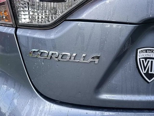 2023 Toyota Corolla LE photo 39