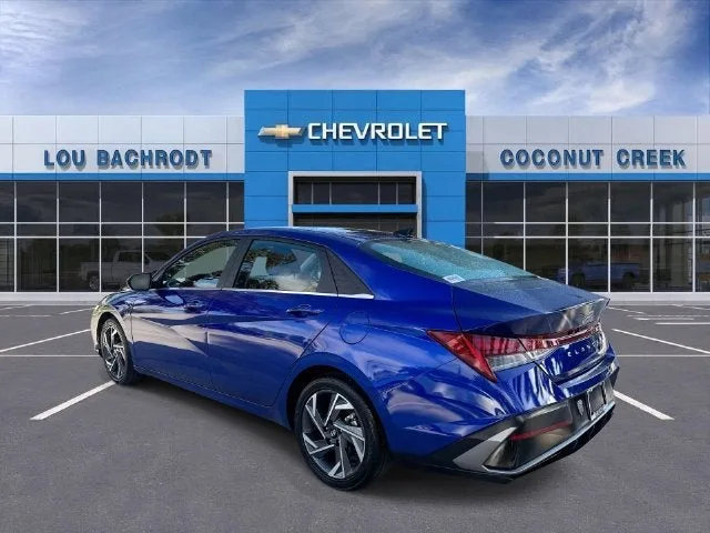 2025 Hyundai Elantra SEL Convenience photo 6