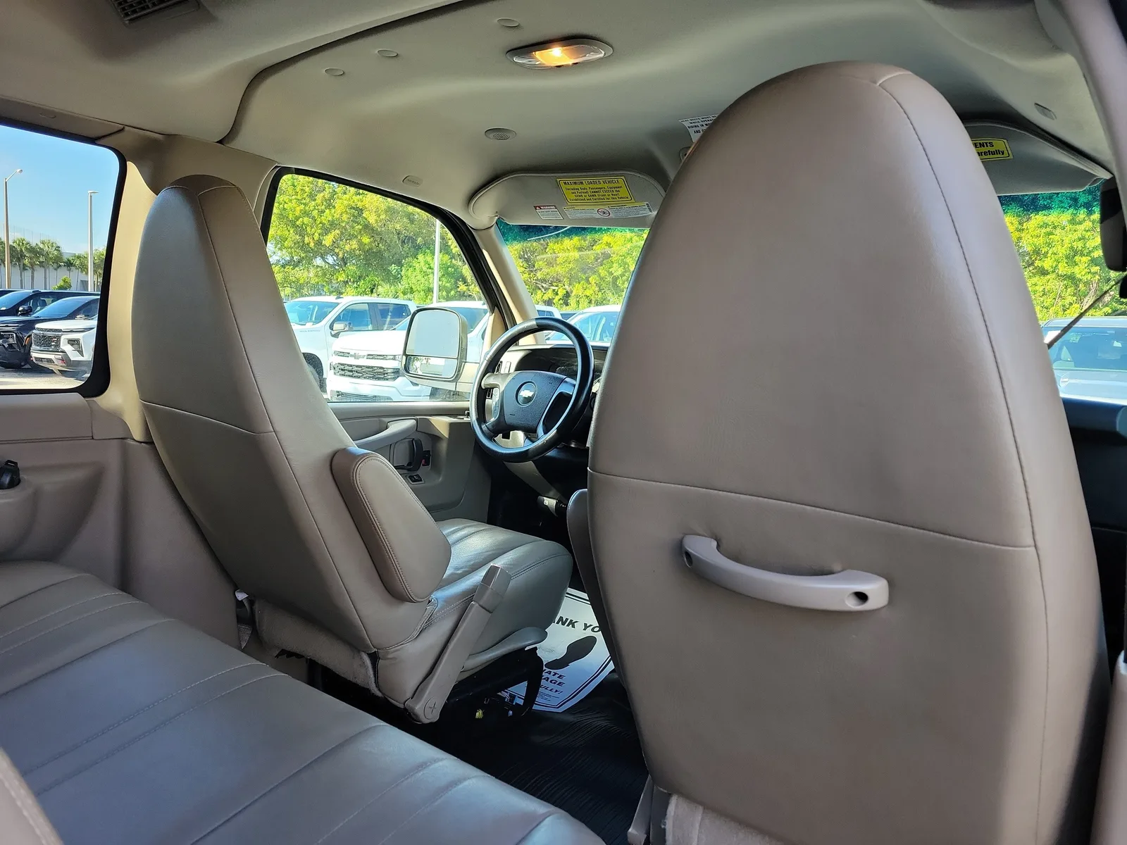 2014 Chevrolet Express Passenger 2500 LS photo 14