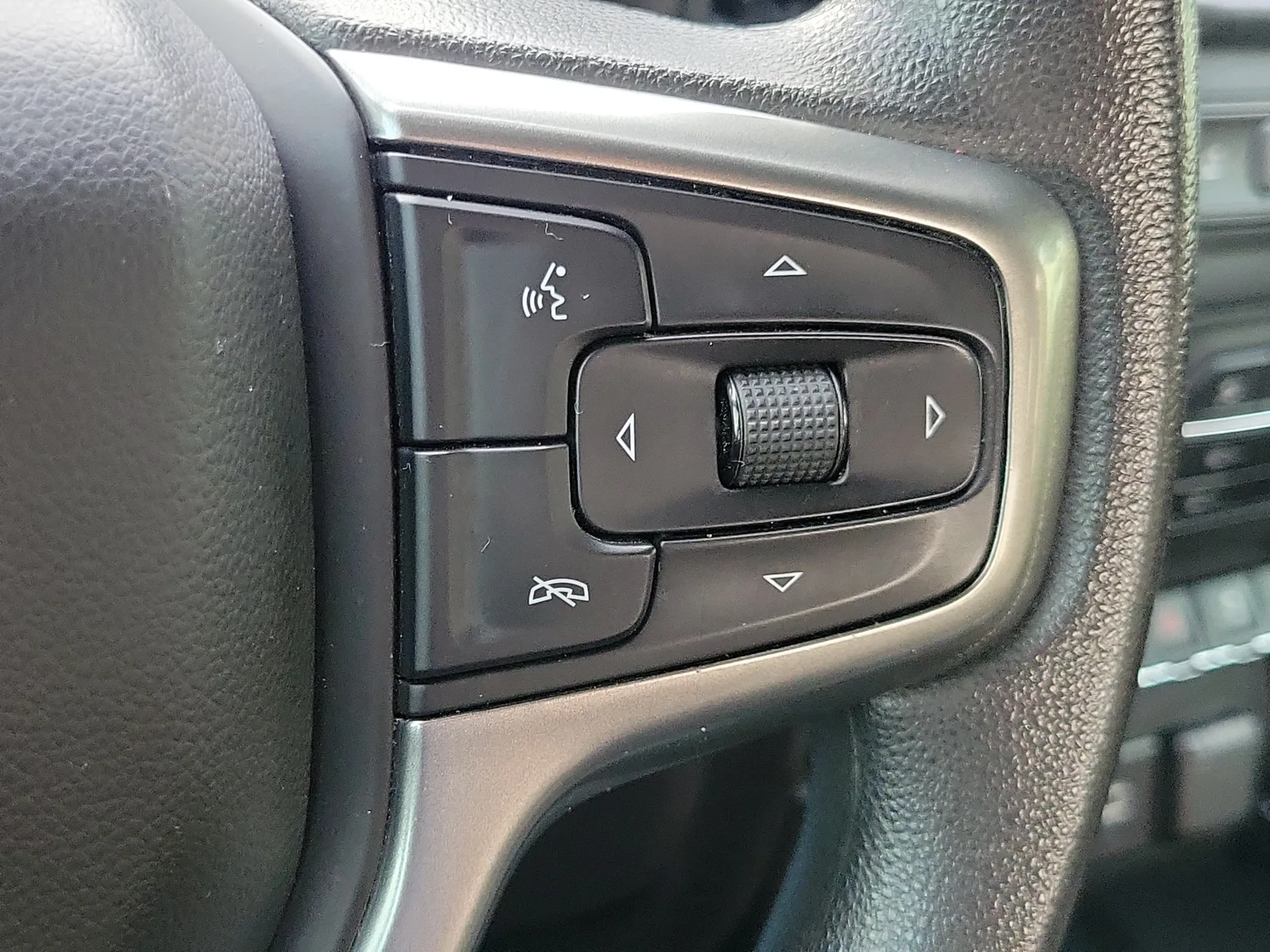 2021 Chevrolet Silverado 1500 Custom photo 28