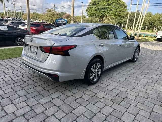 2025 Nissan Altima S photo 37