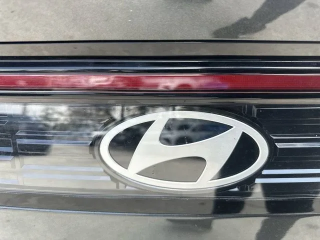 2025 Hyundai Sonata SEL photo 12