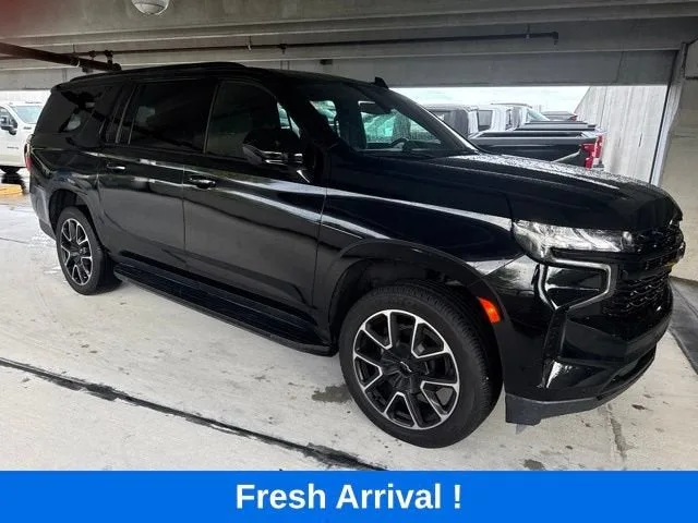 2023 Chevrolet Suburban RST photo 15