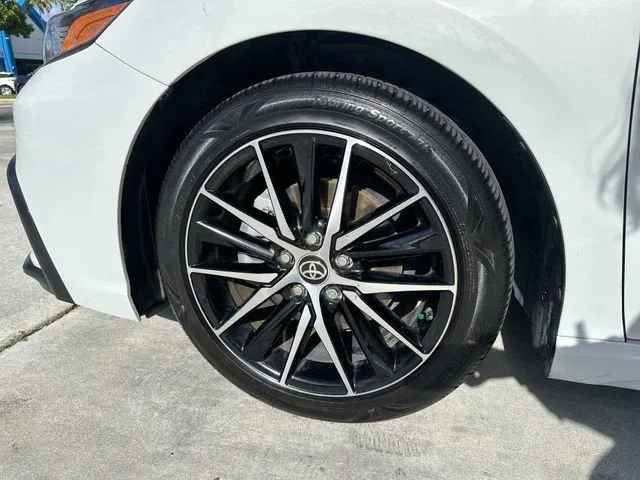 2024 Toyota Camry SE photo 12