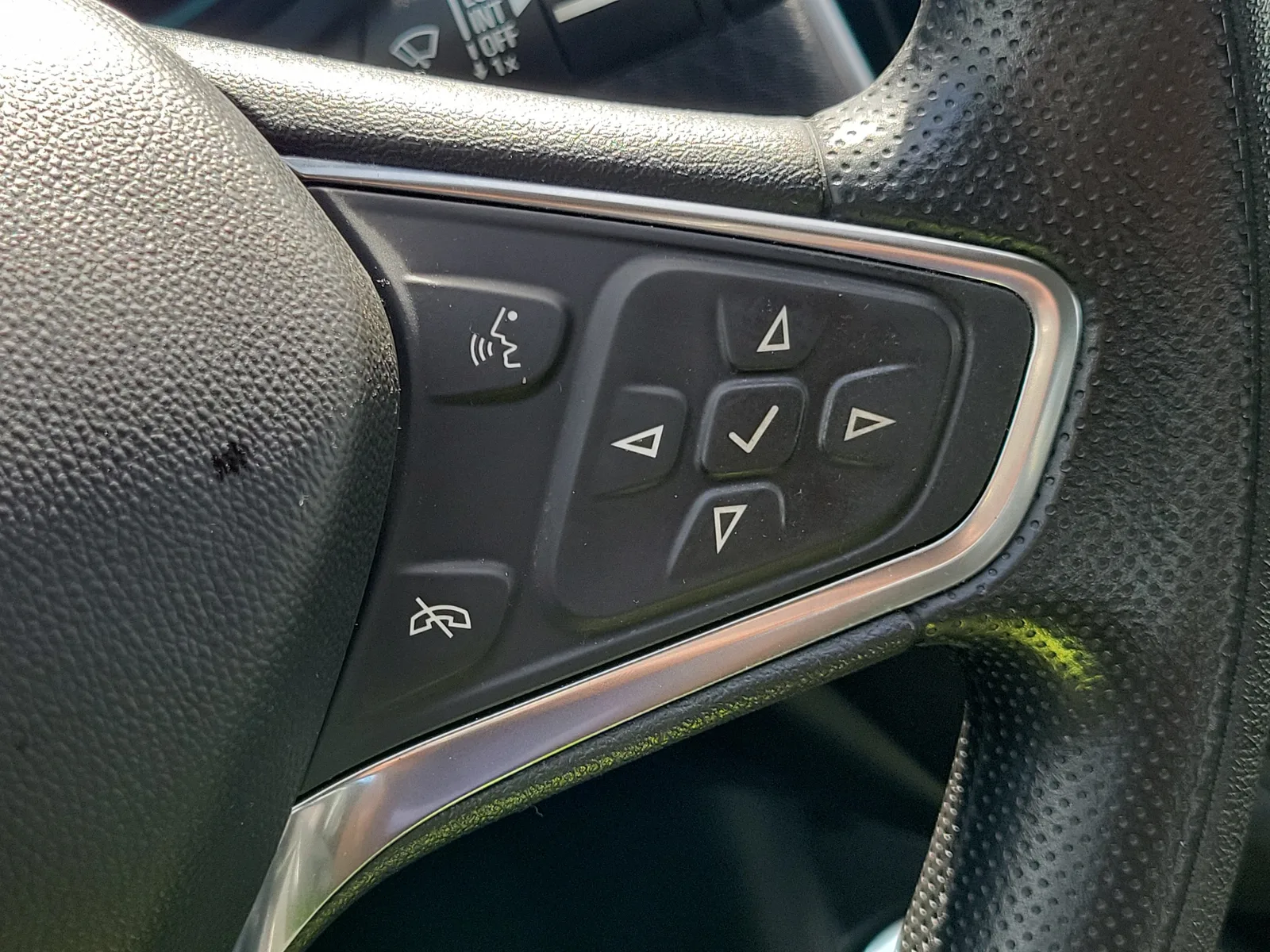 2025 Chevrolet Malibu 1LT photo 28