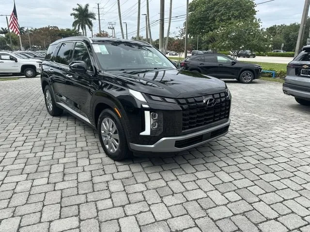 2025 Hyundai Palisade SEL photo 16