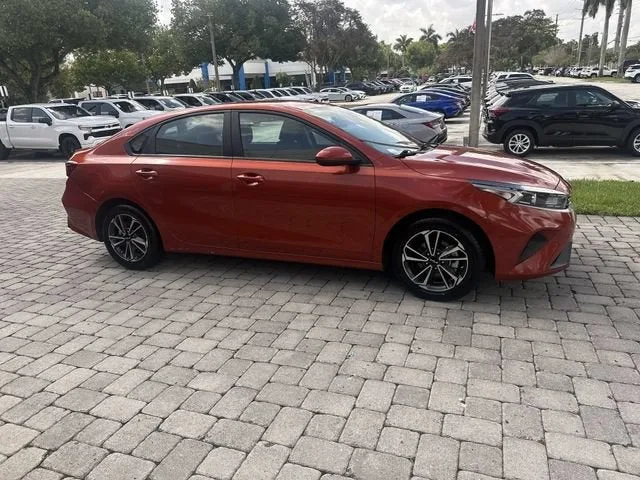 2024 Kia Forte LXS photo 15