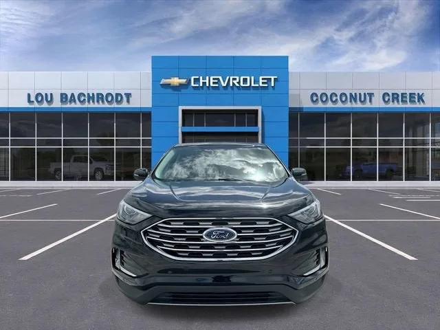 2024 Ford Edge Titanium photo 3