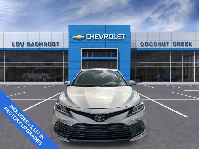 2023 Toyota Camry LE photo 3