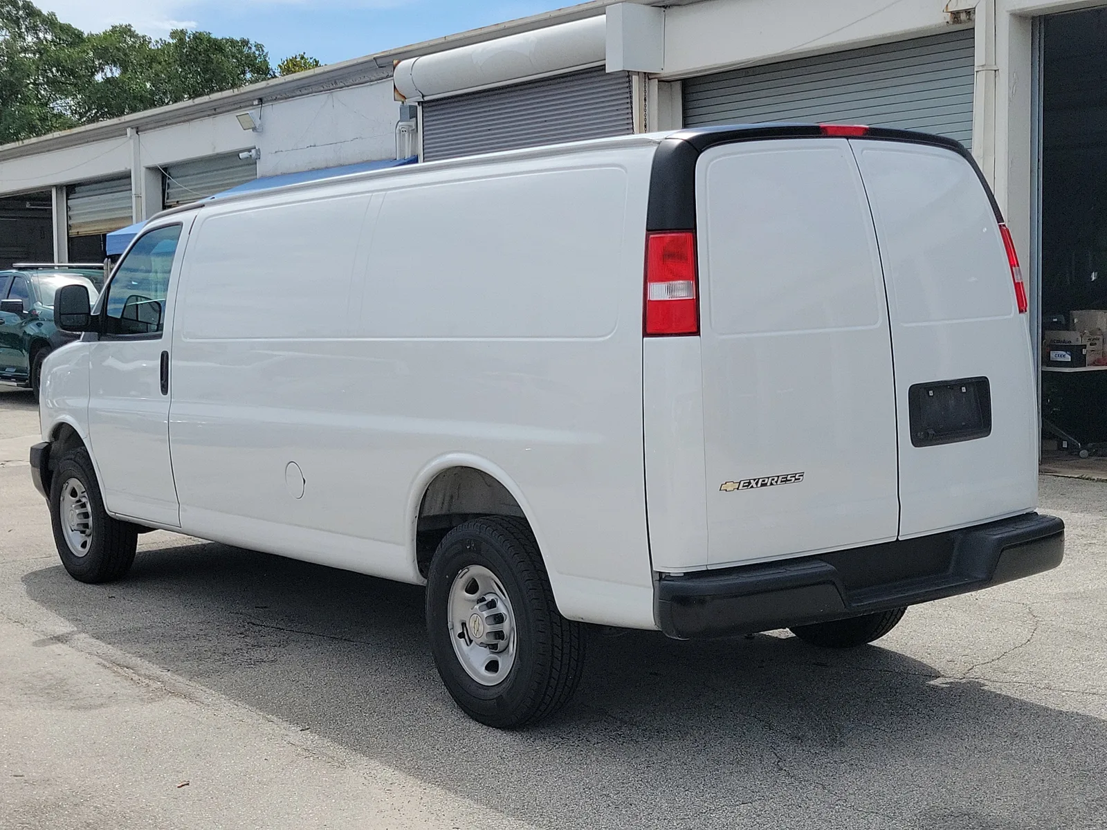 2025 Chevrolet Express Cargo WT photo 3