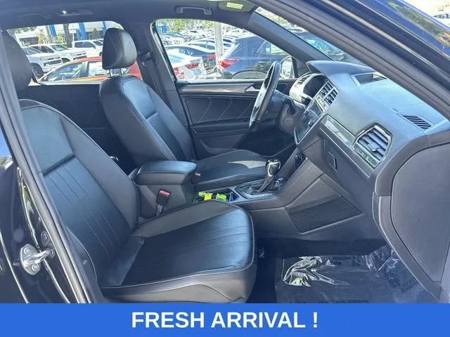 2022 Volkswagen Tiguan SE R-Line Black photo 29