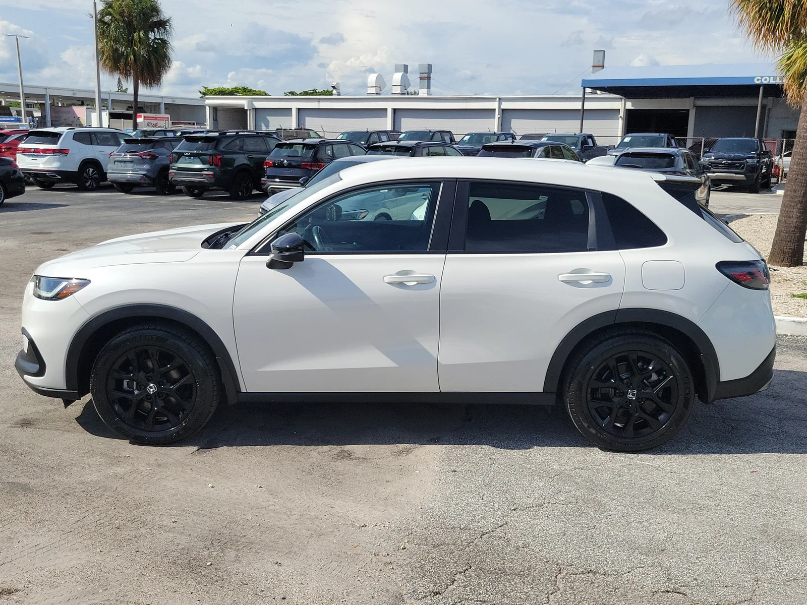 2025 Honda HR-V Sport photo 6