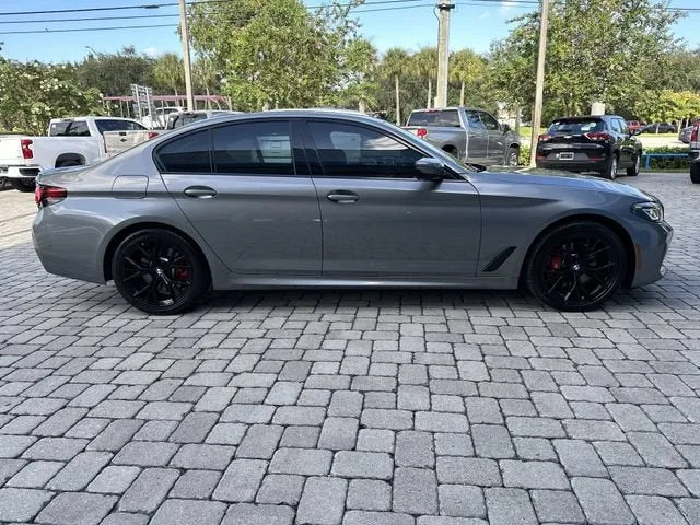 2023 BMW 5 Series 530i photo 14