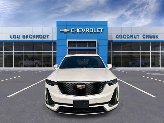 2024 Cadillac XT6 Luxury photo 3