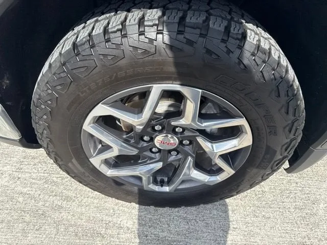2022 GMC Sierra 1500 SLT photo 19