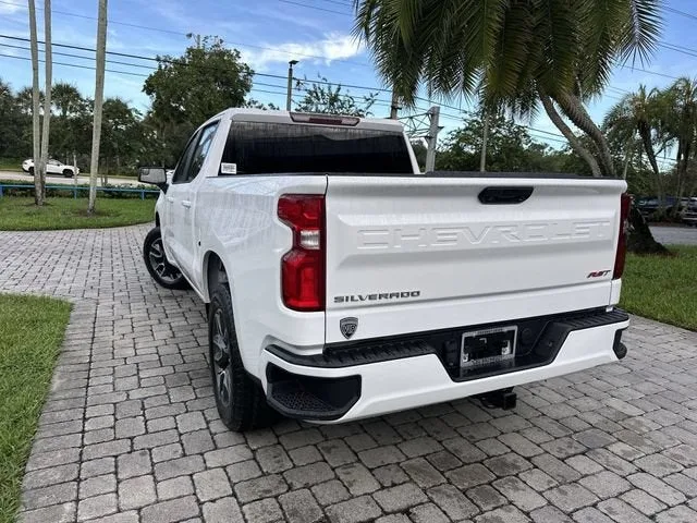 2023 Chevrolet Silverado 1500 RST photo 12