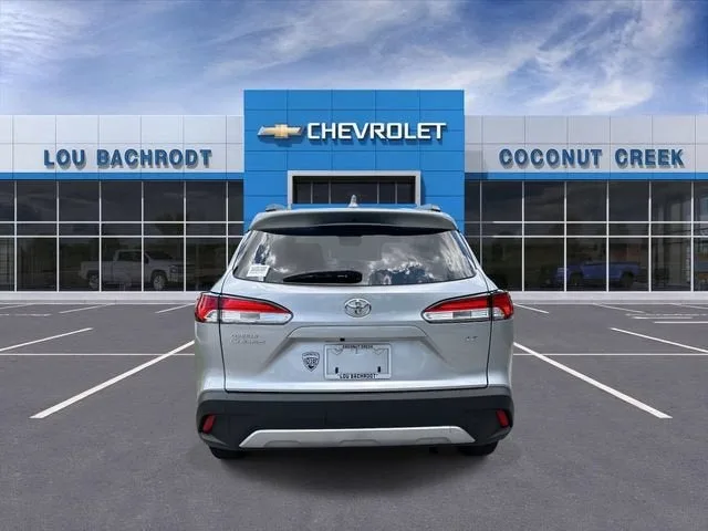 2023 Toyota Corolla Cross LE photo 7