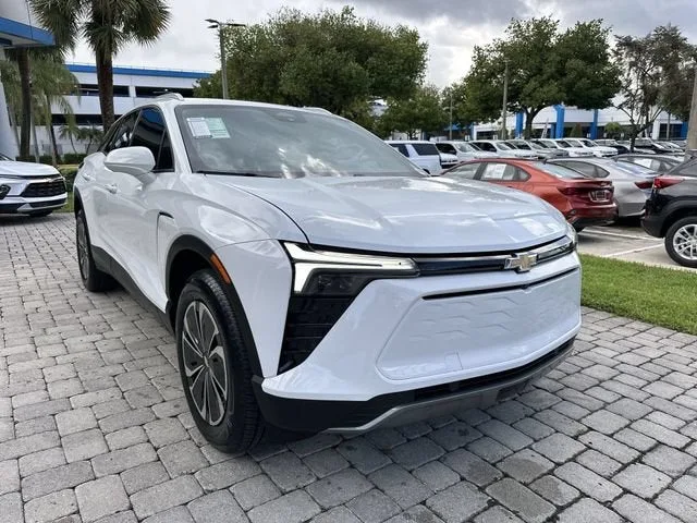 2024 Chevrolet Blazer EV LT photo 17