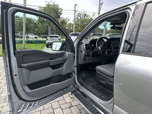 2025 Ford F-150 XLT photo 22