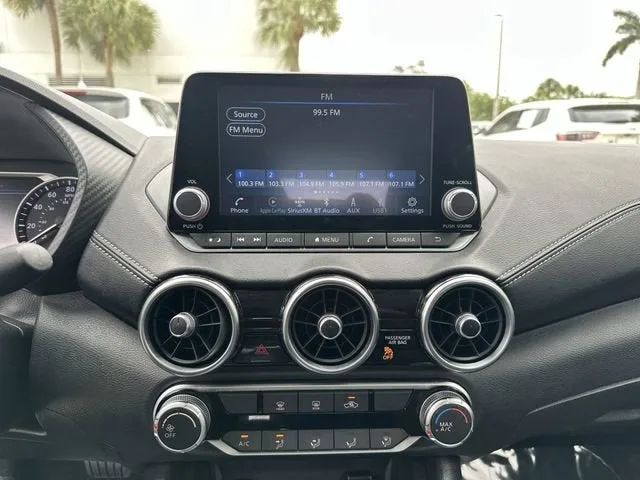 2025 Nissan Sentra SV photo 25