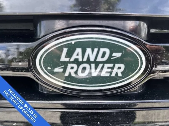 2023 Land Rover Defender SE photo 10