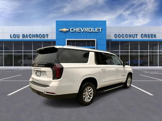 2026 Chevrolet Suburban LS photo 8