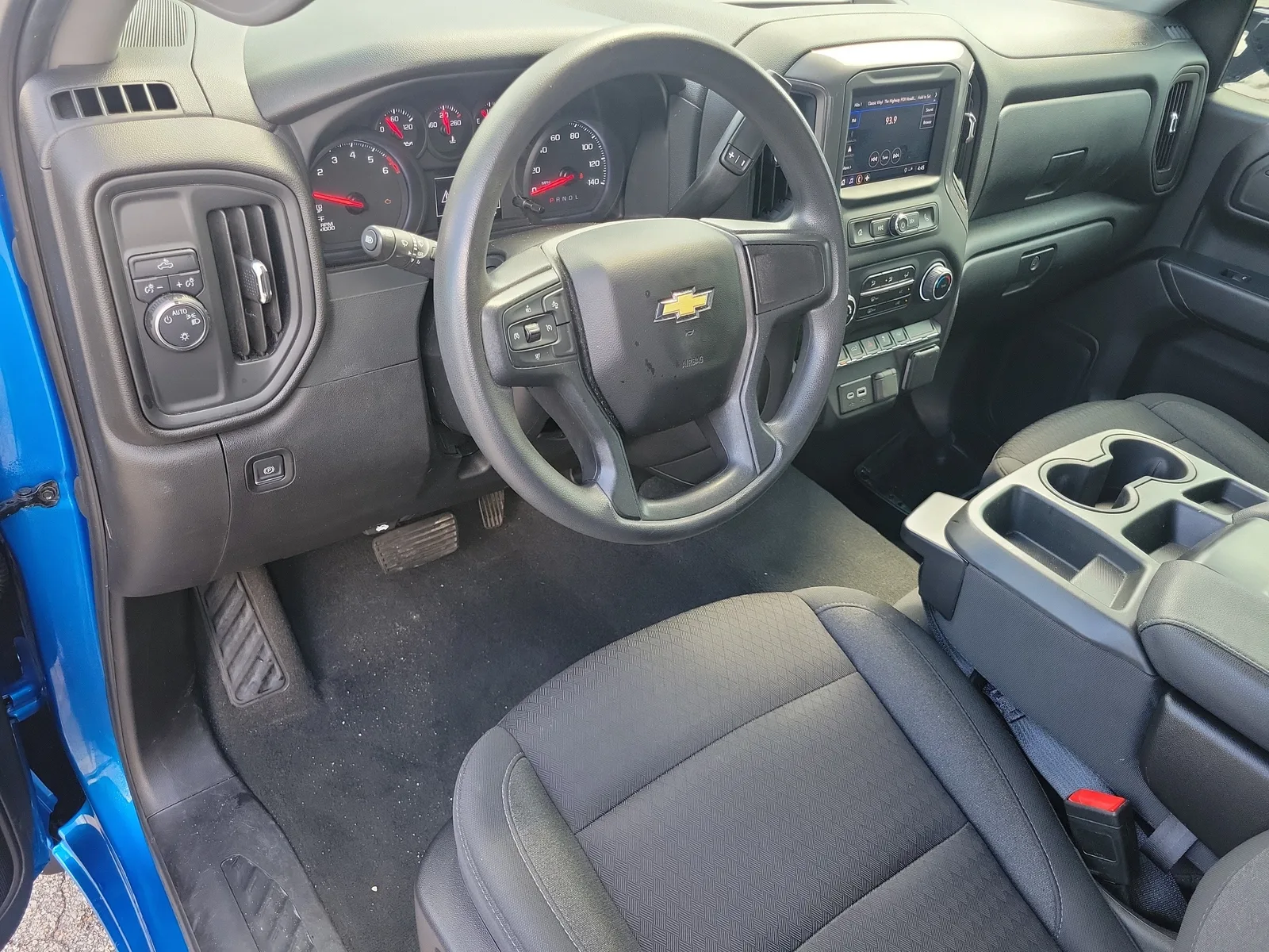 2023 Chevrolet Silverado 1500 Custom photo 11