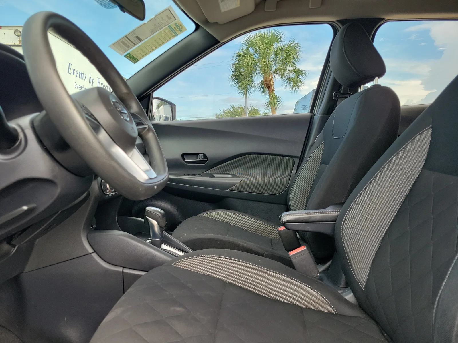 2020 Nissan Kicks S photo 20