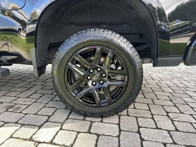 2024 Chevrolet Silverado 1500 LT Trail Boss photo 11