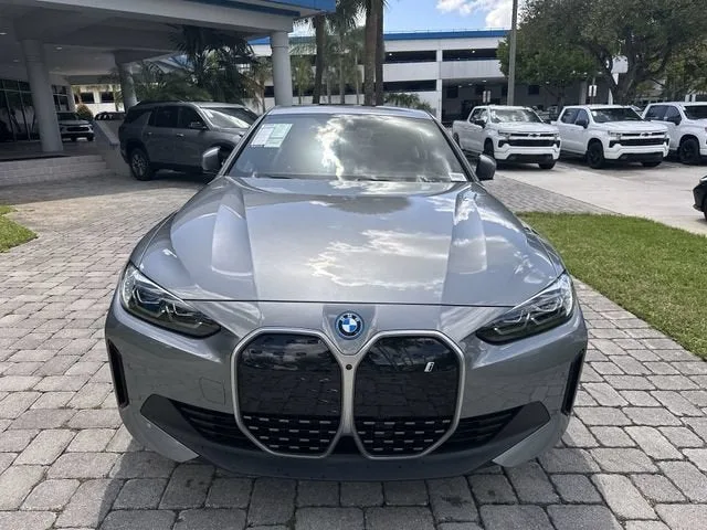 2023 BMW i4 eDrive35 photo 17