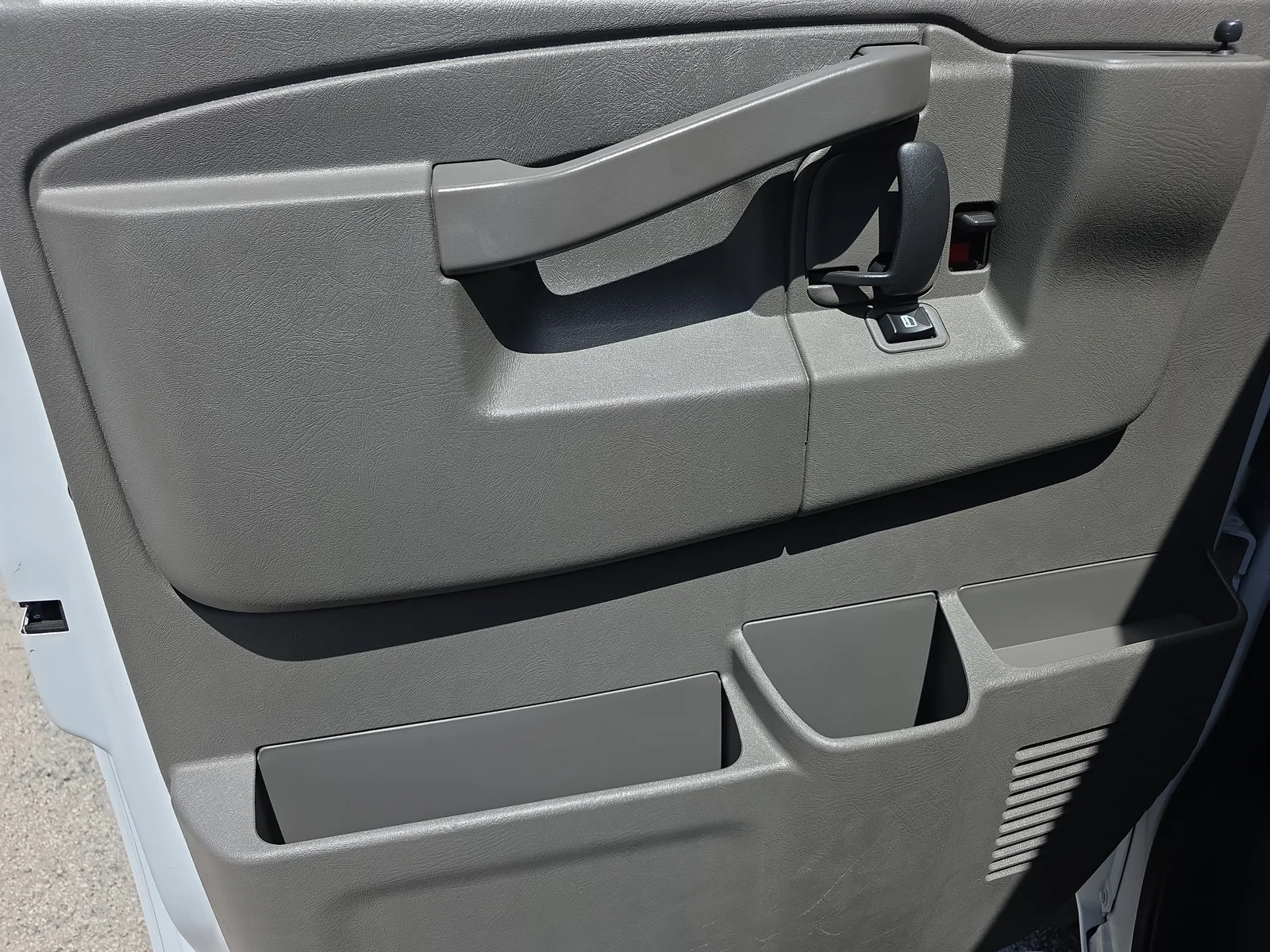 2024 GMC Savana Cargo 2500 Work Van photo 20
