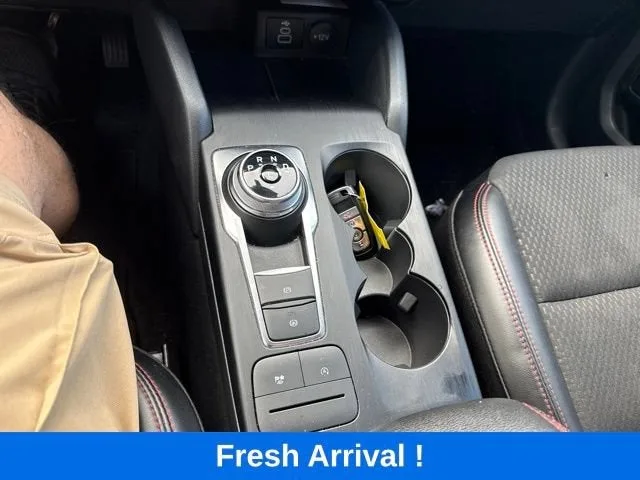 2025 Ford Escape ST-Line photo 8