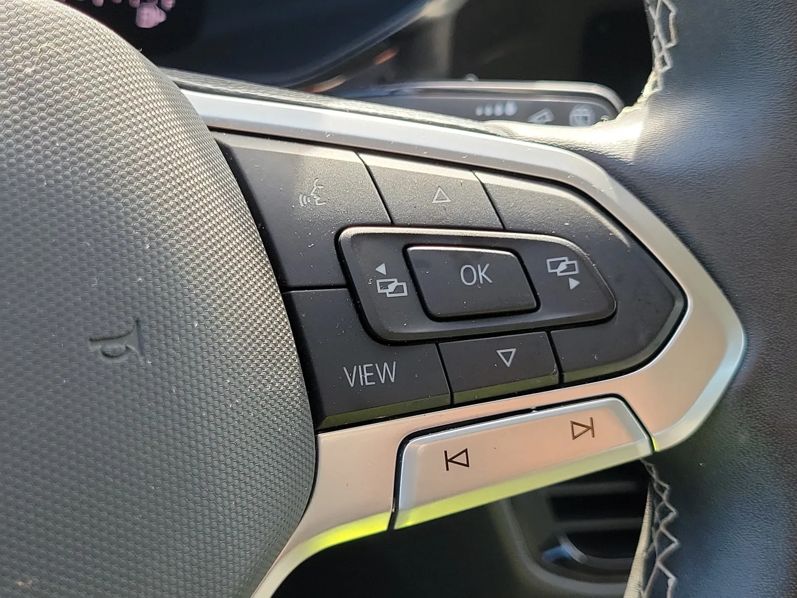 2023 Volkswagen Taos S photo 26