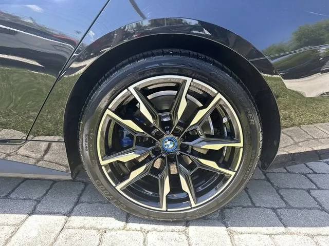 2023 BMW i4 M50 photo 11