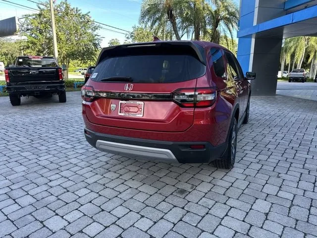 2024 Honda Pilot EX-L 7 Passenger photo 37