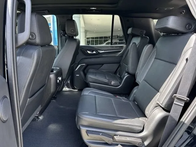 2021 GMC Yukon Denali photo 27
