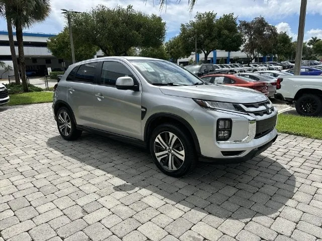 2025 Mitsubishi Outlander Sport S photo 16
