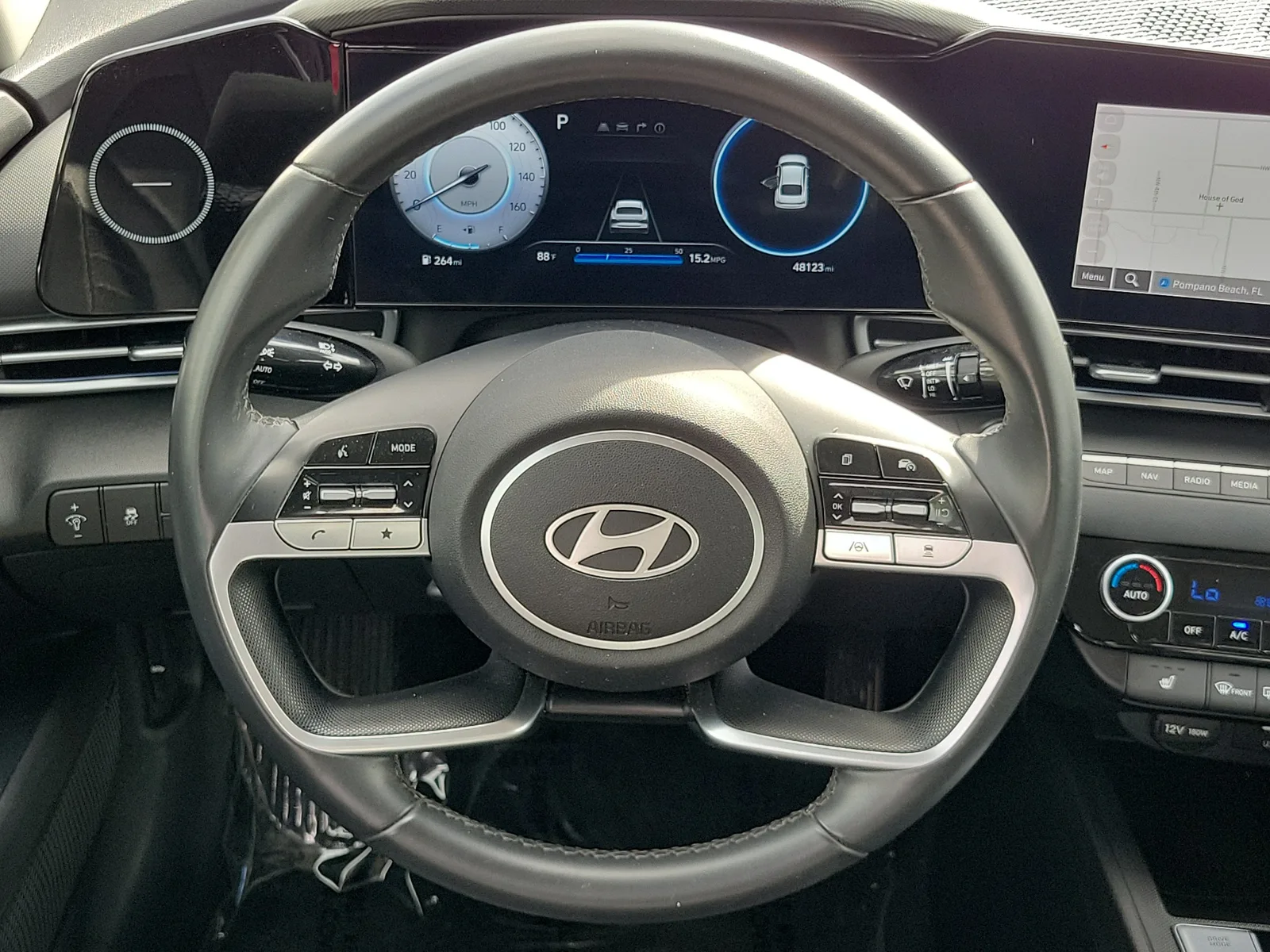 2025 Hyundai Elantra Limited photo 18