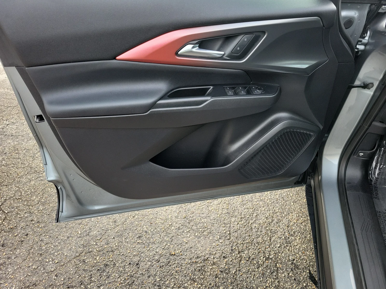 2024 Chevrolet Equinox EV RS photo 22