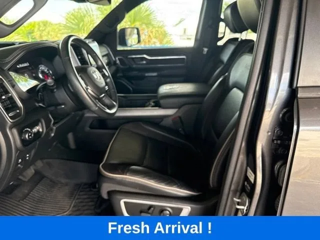 2023 RAM 1500 Laramie photo 2