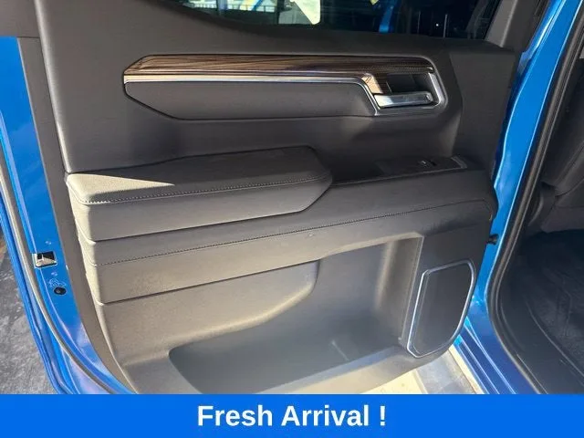 2025 Chevrolet Silverado 1500 RST photo 12