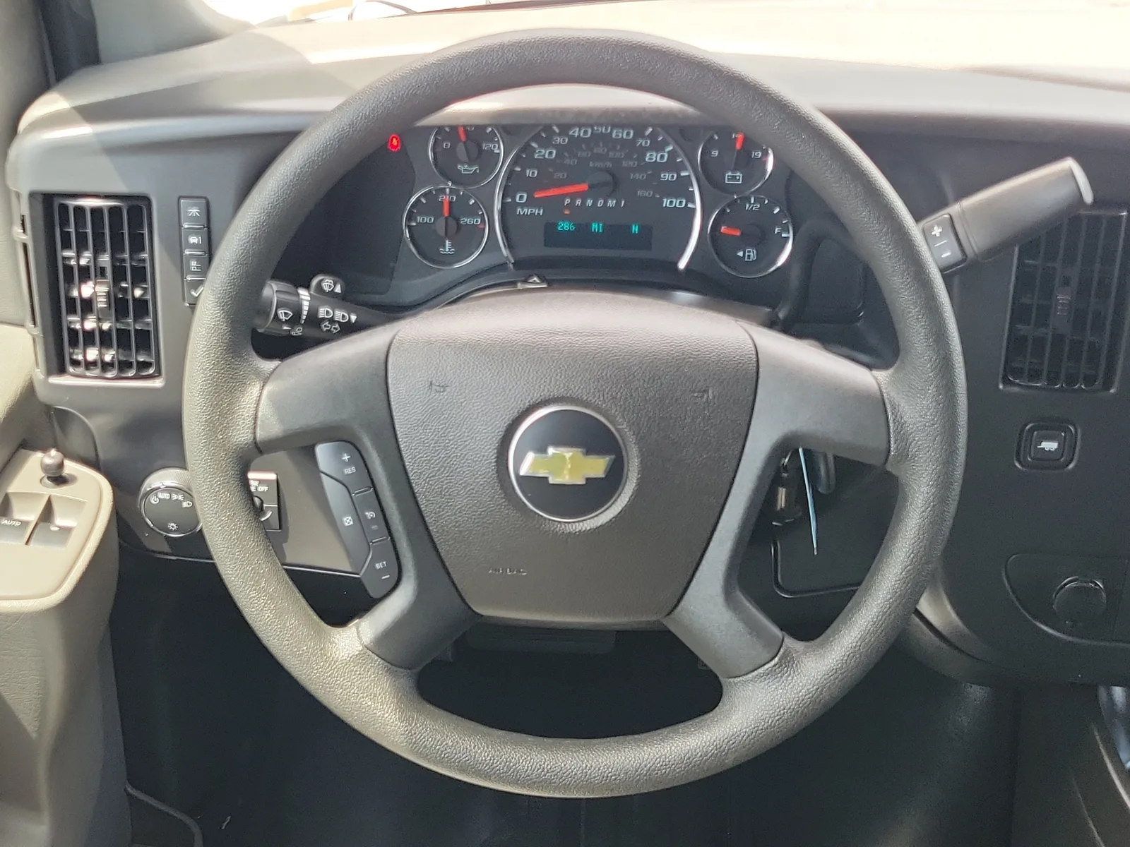 2025 Chevrolet Express Cargo WT photo 18