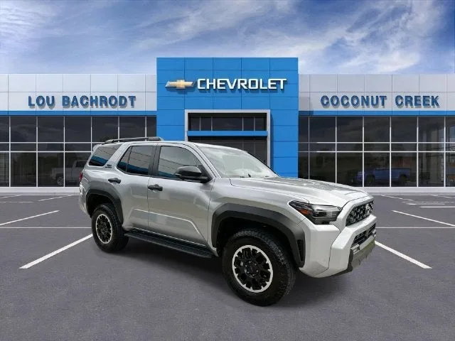 2025 Toyota 4Runner SR5 photo 2