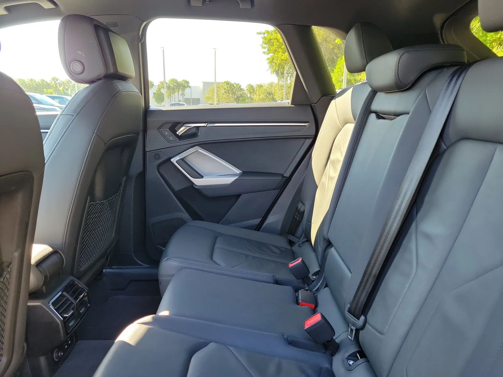 2025 Audi Q3 S line Premium photo 15
