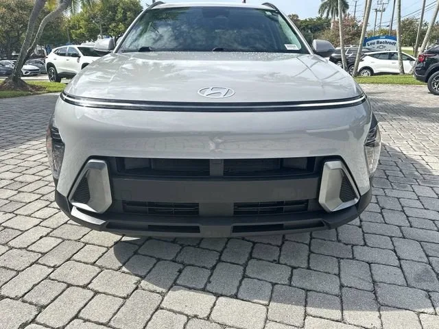 2025 Hyundai Kona SEL photo 19