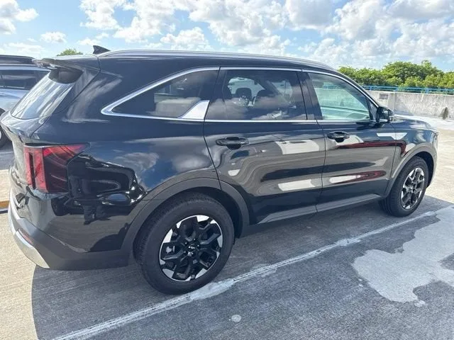 2026 Kia Sorento S photo 16