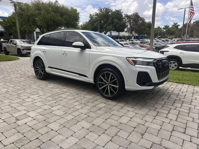 2025 Audi Q7 Premium Plus photo 16