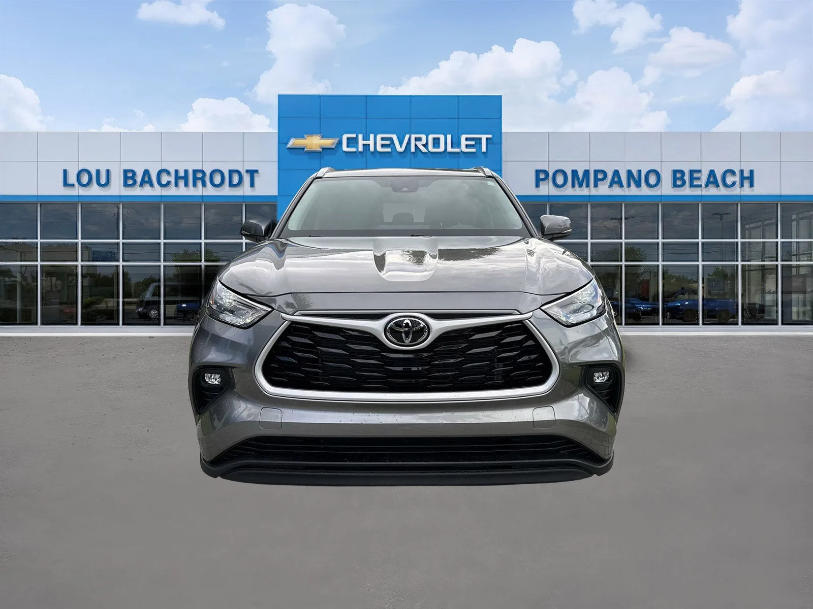 2025 Toyota Highlander LE photo 3