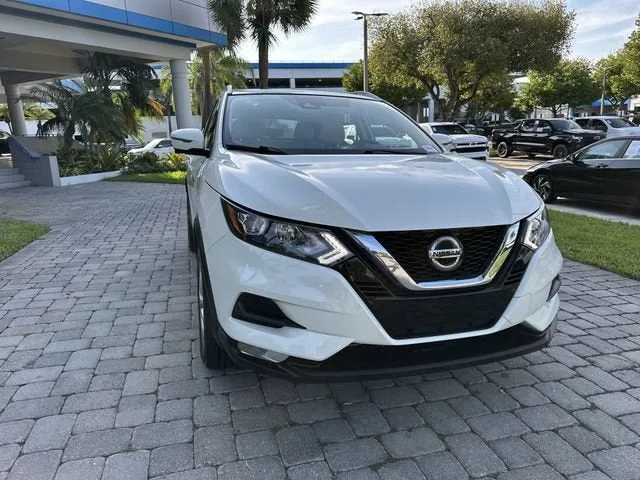 2022 Nissan Rogue Sport SV photo 17