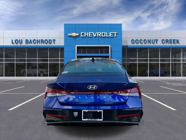 2025 Hyundai Elantra SEL Convenience photo 7